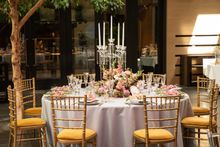 The table setting for the Royal theme in the wedding ROMANCE collection.