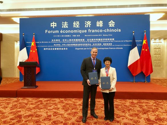 Gary Rosen, Chairman and Chief Operating Officer, Accor Greater China and Angel Zhao, President of Fliggy and Senior Vice President of Alibaba Group, signed today in Beijing  a strategic partnership between the two companies to develop joined initiatives 