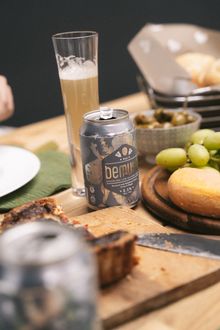 Bemuse Hops sparkling low-alcohol mead with food