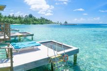 Holiday Inn Resort Kandooma Maldives - Overwater Villa Deck 