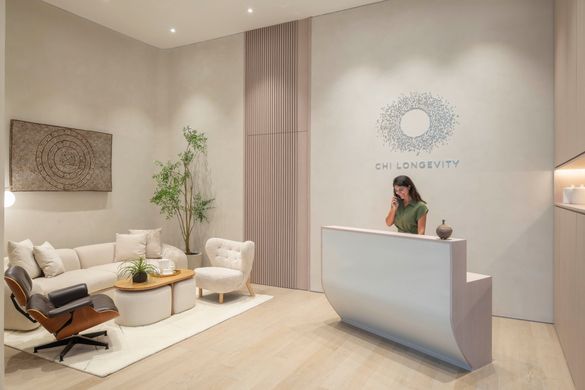 Chi Longevity Clinic Welcome Area and Reception Desk 