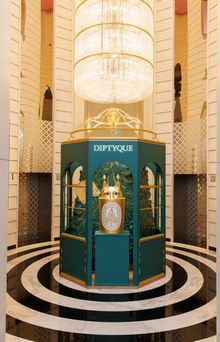 Diptyque-themed Festive Lobby Centrepiece_2