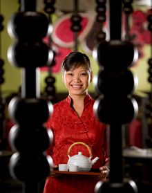 Sho waitress