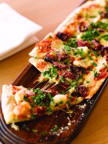 Rooftop Dining: Ku De Ta: KDT Pizza