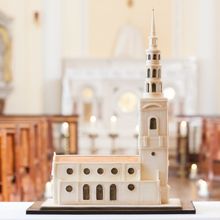 Michelle Wibowo's Showstopper Wedding Cakes_St Bride's Church