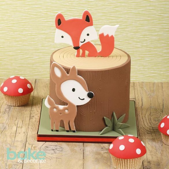 Fox and Fawn Cake tutorial by Karen Taylor in Bake & Decorate magazine Fox and Fawn Cake tutorial by Karen Taylor in Bake & Decorate magazine