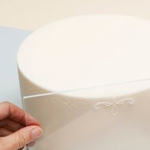 SK Pipe & Press_embossing design onto cake