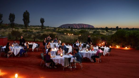 Celebrating 25 years of Sounds of Silence under the stars dining